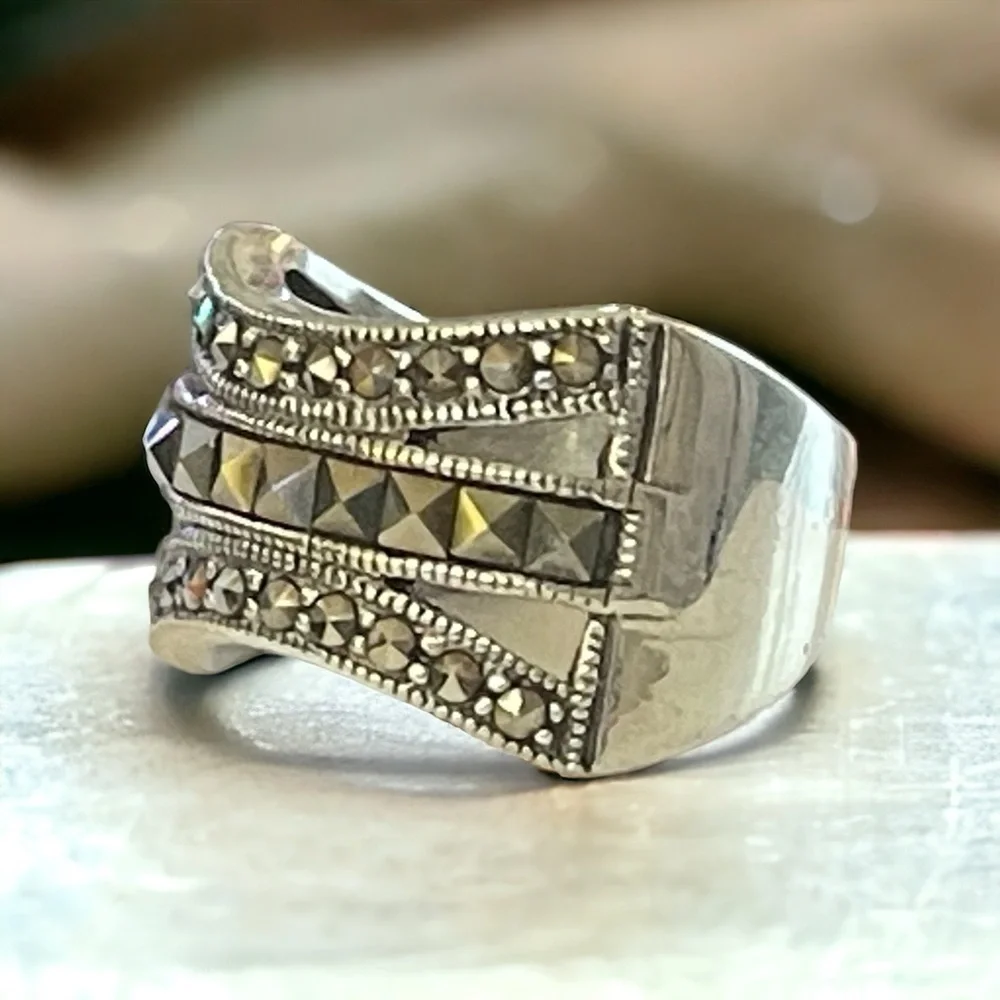 Sterling Silver Marcasite Ring (7.5)